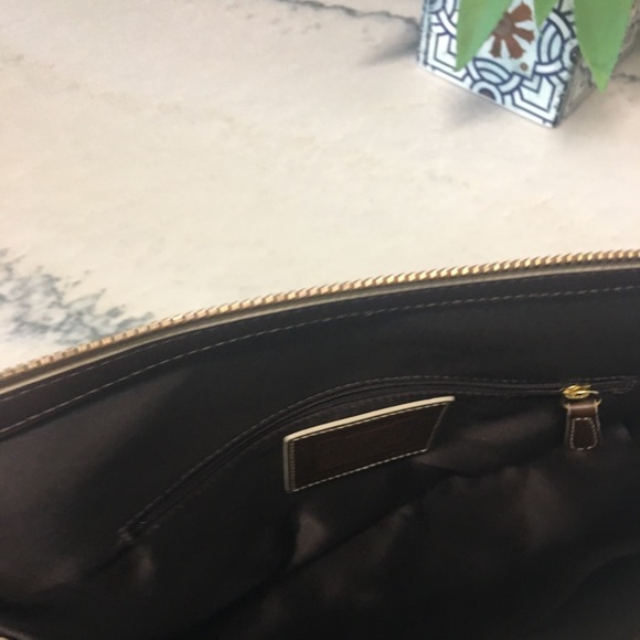 Coach medium size handbag great condition - Picture 3 of 4